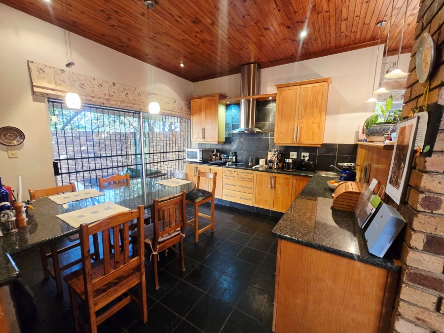 4 Bedroom Property for Sale in Heuwelsig Free State